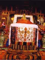 Свастика на троне ламы, дворец Потала