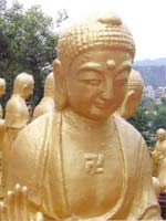 Свастика на Тайване. 10 000 статуй Будды