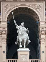 Конная статуя князя Никлота в Шверинском замке герцегов Мекленбургов