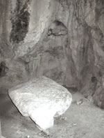 Пещера, в которой погибла Мария Магдалина со своей дочерью Вестой. Иллюстрация из книги Светланы Левашовой «Откровение»