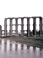 Акведук в Мериде (Merida),
запад Испании
