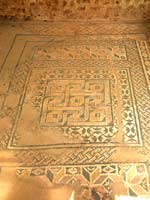 Мозаика со славяно-арийскими символами на о. Кефалония