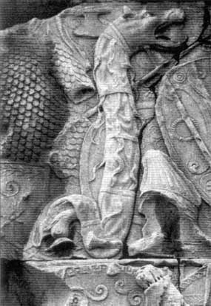  Сарматский дракон на колонне Траяна в Риме.
