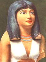 Бюст египетской благородной дамы 4-й династии, приблизительно 2600 г. до н.э. Глаза инкрустированы лазуритом